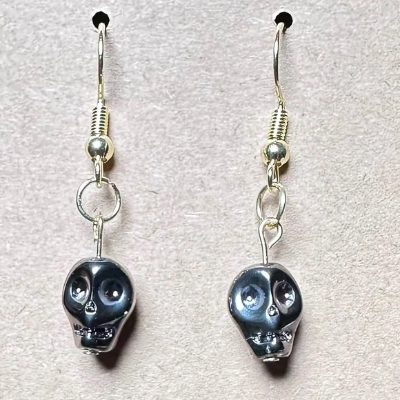Black skull earrings handmade gold tone color - Picture 1 of 6